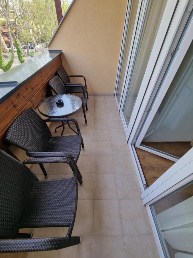 Adam Apartmanhaz Siófok Exteriör bild