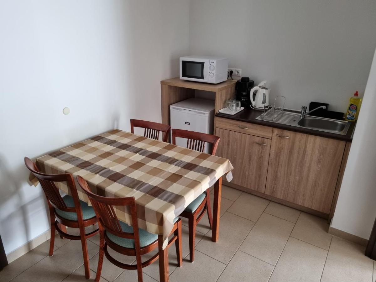 Adam Apartmanhaz Siófok Exteriör bild