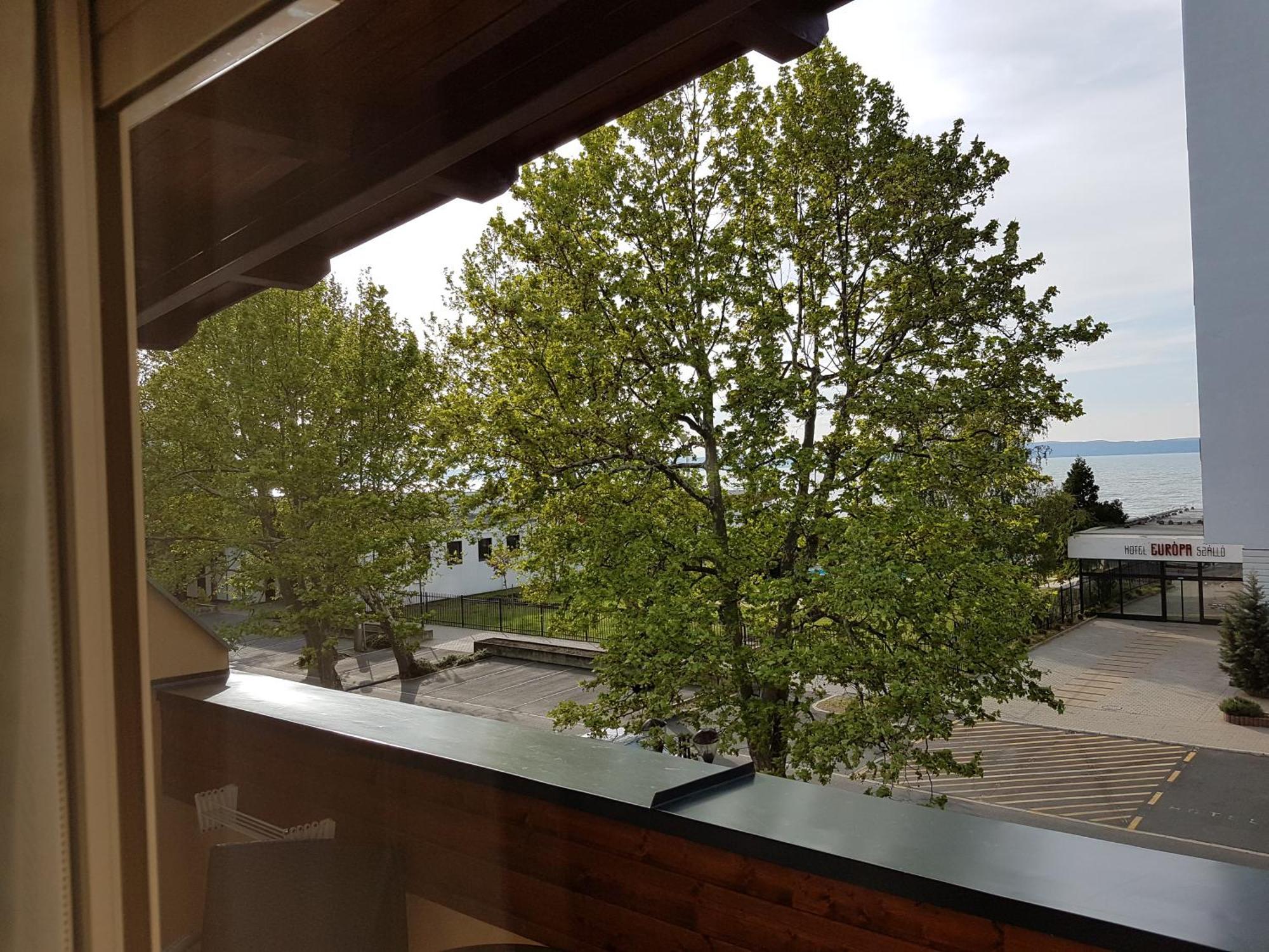 Adam Apartmanhaz Siófok Rum bild